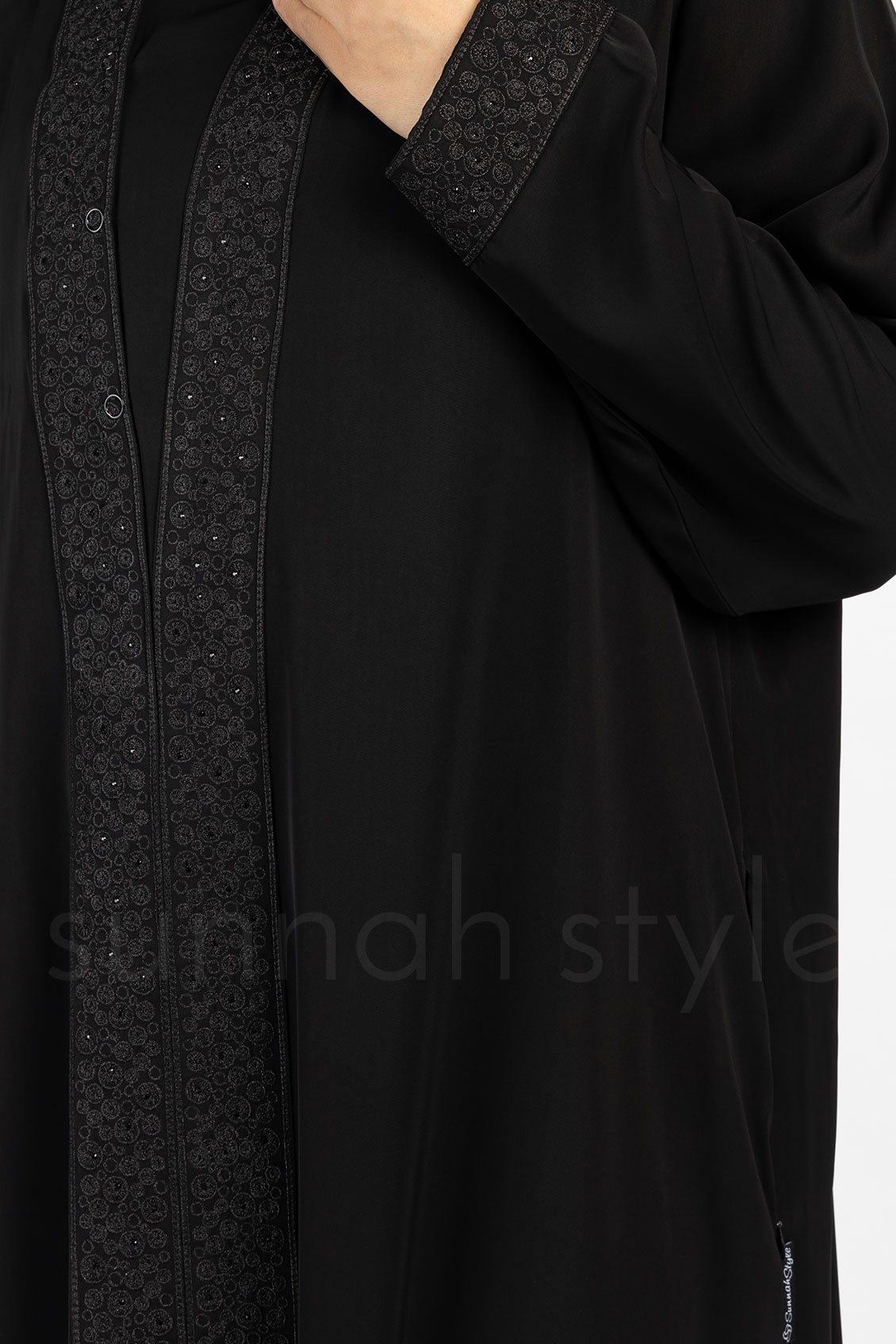 Sunnah Style Glimmer Embroidered Abaya Black